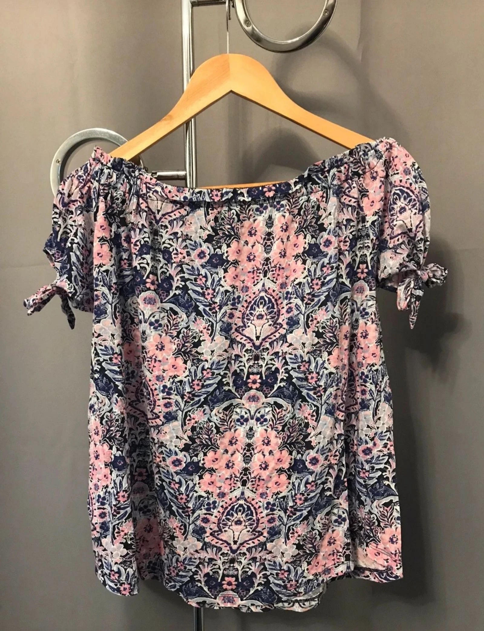 🌸 Blusa floral con hombros descubiertos – Talla M - primavera / verano 🌸 – photo 2